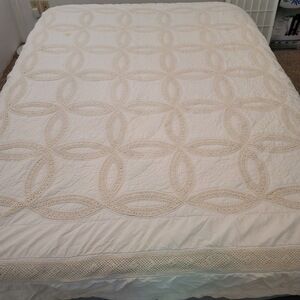 VINTAGE Queen Cotton Crochet Double Wedding Ring blanket Quilted  78" x 96"